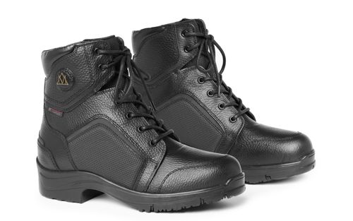 BARGAIN BARN: Mountain Horse Women's Arctica Lace Winter Paddock - 6 - Black