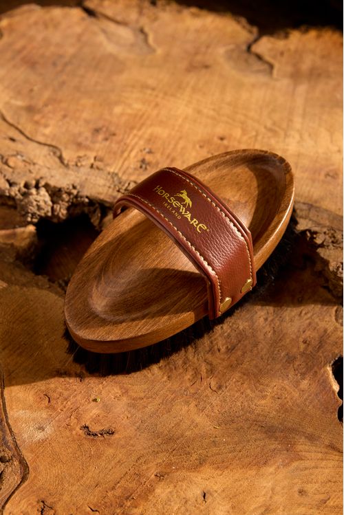 Horseware Signature Polishing Brush - Wood/Natural Fibres