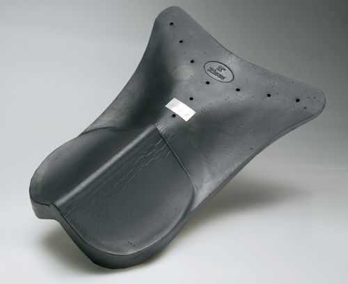 Equine Innovations Close Contact Riser Plus Pad - Black